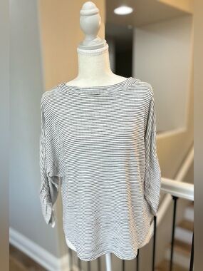 Max Studio Black and White Striped Top with cinch ties on sleeves, XS